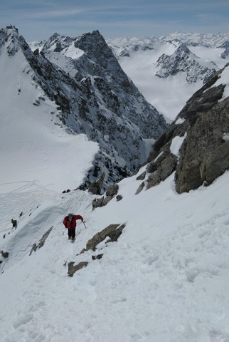 Foto: Wolfgang Lauschensky / Skitour / Lüsener Spitze und Lüsener Fernerkogel / am Fuß des Südgrats zur Lüsener Fernerspitze / 31.01.2012 22:12:18