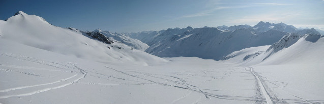 Foto: Wolfgang Lauschensky / Skitour / Weißkugel 3738m über „Bella Vista“ / Langtaufererspitze links des Hintereisferners / 04.02.2012 18:15:53