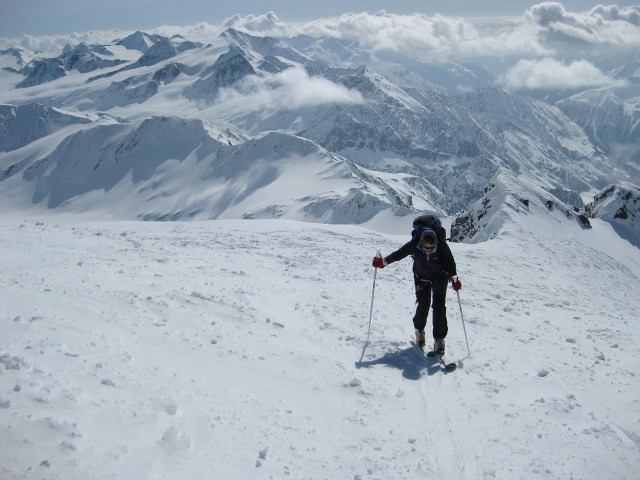 Foto: Wolfgang Lauschensky / Skitour / Weißkugel 3738m über „Bella Vista“ / am Firndach / 04.02.2012 18:14:41