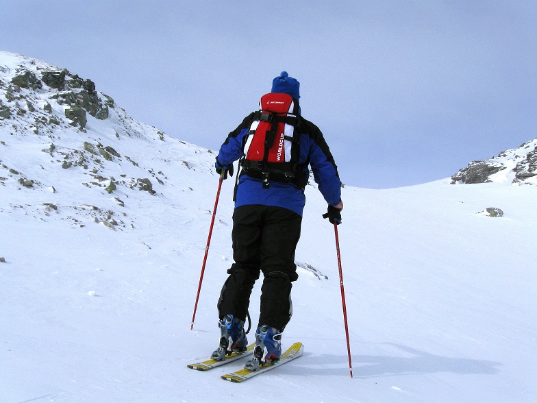 Foto: Andreas Koller / Skitour / Piz Terza (2909m) / Die letzten kurzen Steilaufschwünge zum Gipfelkreuz / 27.02.2012 21:41:27