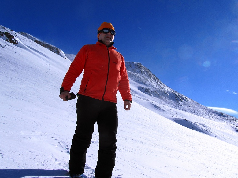 Foto: Andreas Koller / Skitour / Kurzer Anstieg lange Abfahrt am Corn Chamuotsch (3017m) / 08.03.2012 21:45:24