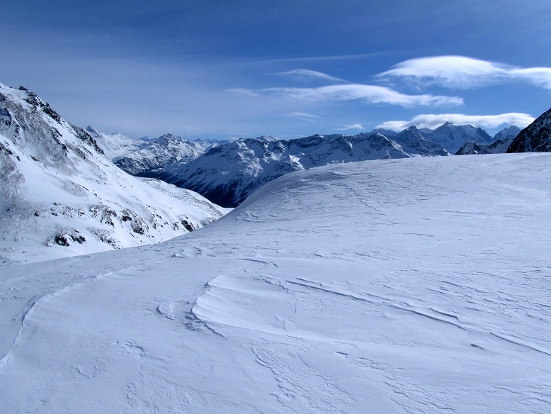 Foto: Andreas Koller / Skitour / Kurzer Anstieg lange Abfahrt am Corn Chamuotsch (3017m) / 08.03.2012 21:40:50