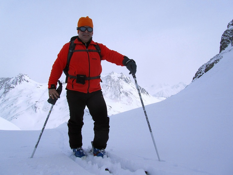 Foto: Andreas Koller / Skitour / Kurzer Anstieg lange Abfahrt am Corn Chamuotsch (3017m) / 08.03.2012 21:40:27