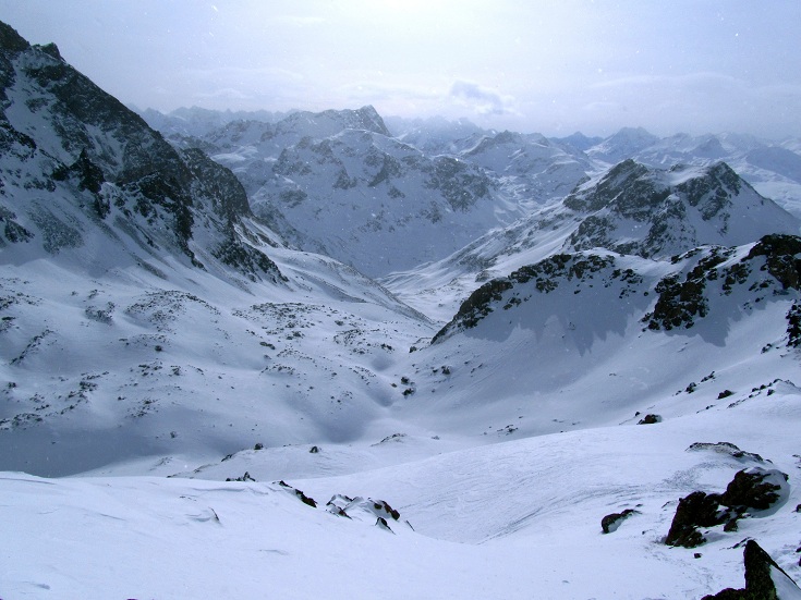 Foto: Andreas Koller / Skitour / Kurzer Anstieg lange Abfahrt am Corn Chamuotsch (3017m) / 08.03.2012 21:37:13