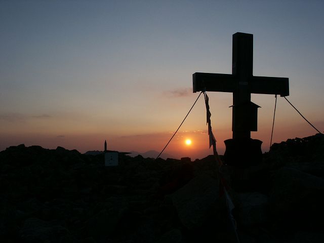 Foto: Datzi / Wandertour / Rundtour über den Kl. Reichard - Hochreichard - Brandstätterkogel (Biwak) - Maierangerkogel / Sonnenaufgang am Hochreichard / 06.05.2012 18:27:30