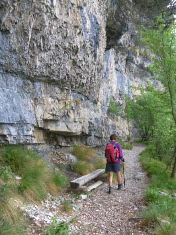 Foto: Wolfgang Lauschensky / Wandertour / Cima dei Lasteri 2459m / Abstieg an Felsbändern / 12.06.2012 18:30:40