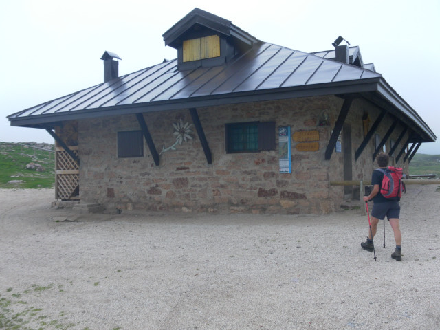 Foto: Wolfgang Lauschensky / Wandertour / Monte Peller Überschreitung zum Castellazzo / Malga Tassula / 14.06.2012 12:46:38