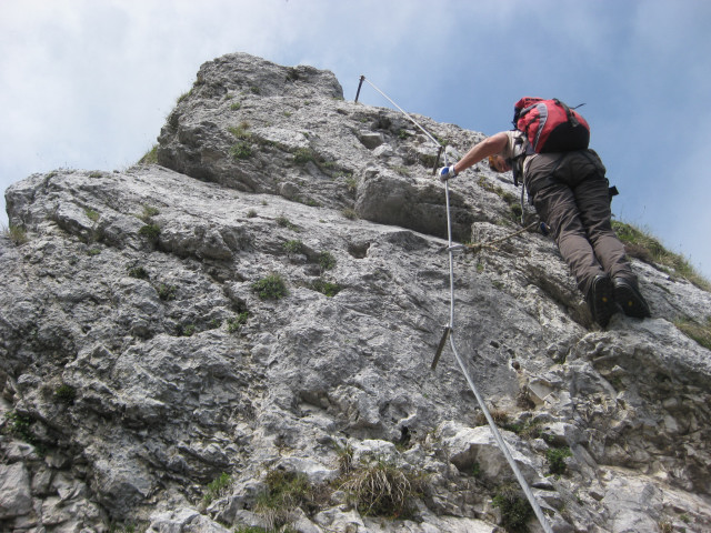 Foto: Wolfgang Lauschensky / Klettersteigtour / Via Ferrata Carlo Guzzella auf den Monte Grappa 1742m / Gratzacken / 13.07.2012 19:27:23