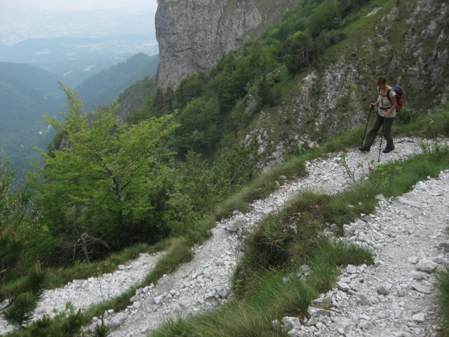 Foto: Wolfgang Lauschensky / Klettersteigtour / Via Ferrata Carlo Guzzella auf den Monte Grappa 1742m / Schluchtabstieg am Weg 151 zum Ausgangspunkt / 13.07.2012 19:25:16