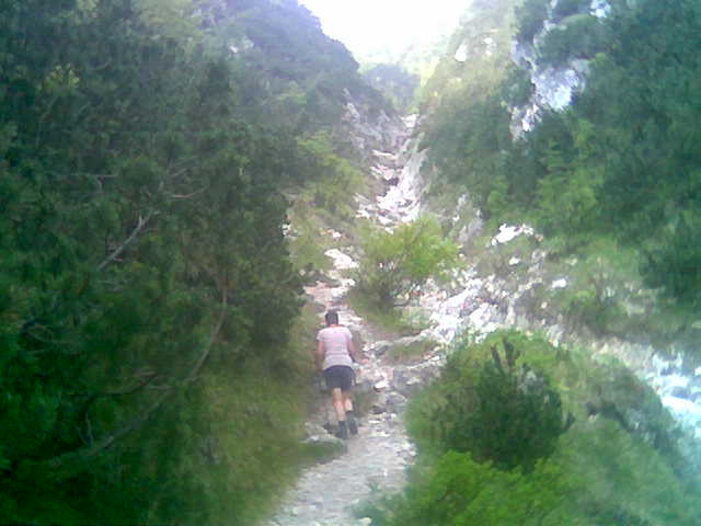 Foto: Wolfgang Lauschensky / Wandertour / Monte Vigolana 2148m und Becco di Filadonna 2150m / Val Larga. Leider alte Handycamera mit minderer Qualität / 18.07.2012 20:08:10