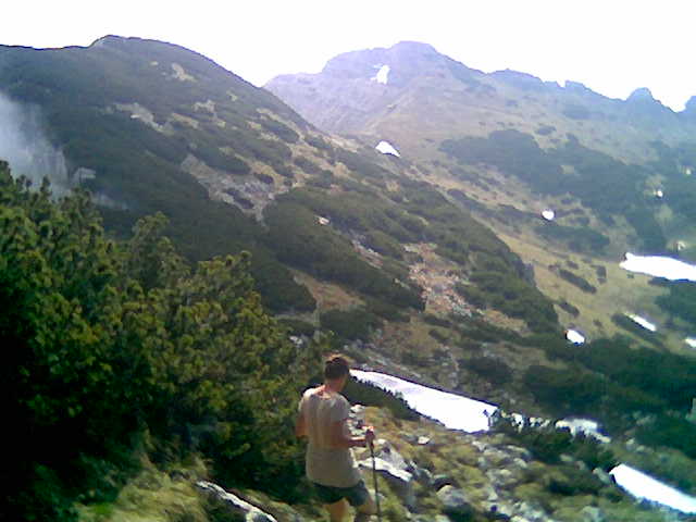 Foto: Wolfgang Lauschensky / Wandertour / Monte Vigolana 2148m und Becco di Filadonna 2150m / Südhänge der Monte Vigolana, dahinter der Becco di Filadonna / 18.07.2012 20:07:25