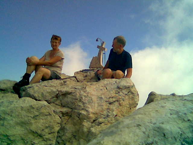 Foto: Wolfgang Lauschensky / Wandertour / Monte Vigolana 2148m und Becco di Filadonna 2150m / der höchste Punkt des Becco di Filadonna ist in leichter Kletterei erreichbar / 18.07.2012 20:06:52