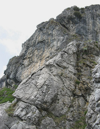 Foto: Wolfgang Lauschensky / Klettersteigtour / Monte Grona über Ferrata Centenario C.A.O. 1736m / schöne Gratfelsen / 02.08.2012 17:59:50