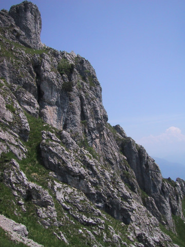 Foto: Wolfgang Lauschensky / Klettersteigtour / Monte Grona über Ferrata Centenario C.A.O. 1736m / Gratverlauf aus dem Sentiero Panoramico / 02.08.2012 17:58:36
