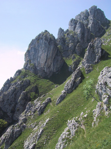 Foto: Wolfgang Lauschensky / Klettersteigtour / Monte Grona über Ferrata Centenario C.A.O. 1736m / Rückblick aus der Direttissima auf den Verlauf der Ferrata Centenario C.A.O. / 02.08.2012 17:56:58