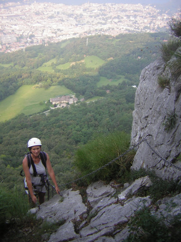 Foto: Wolfgang Lauschensky / Klettersteigtour / Via Ferrata Gamma I auf den Pizzo d’ Erna 1362m / Leiternausstieg über Lecco / 06.08.2012 21:25:26
