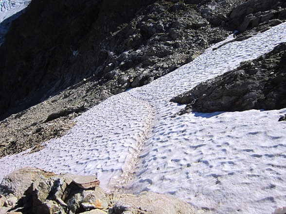 Foto: Andreas Koller / Klettersteigtour / Klettersteig Tierbergli (2797m) / Zum 2.Teil über Schnee / 08.09.2012 21:24:28