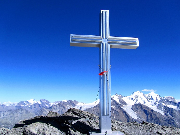 Foto: Andreas Koller / Wandertour / Aus dem Turtmanntal auf die Barrhörner (3610m) / Am Gipfel des Äußeren Barrhorns / 13.09.2012 01:29:53
