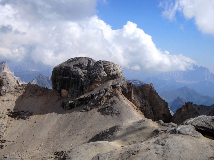 Foto: Andreas Koller / Wandertour / Piz de Lavarella (3055m) / Conturinesspitze (3064m) / 27.09.2012 00:25:14