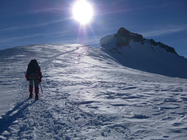 Foto: Wolfgang Lauschensky / Wandertour / Mont Blanc du Tacul 4248m / Schulterwanderung zum Gipfelansatz / 01.10.2012 22:40:32