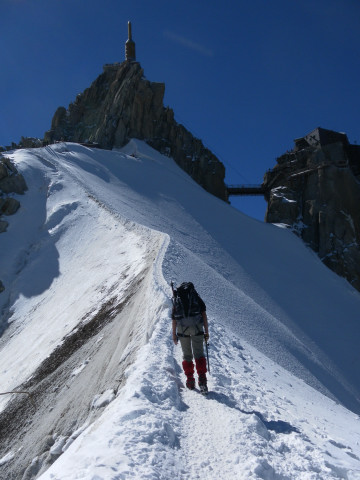 Foto: Wolfgang Lauschensky / Wandertour / Mont Blanc du Tacul 4248m / Firngrat zur Zivilisation / 01.10.2012 22:38:07
