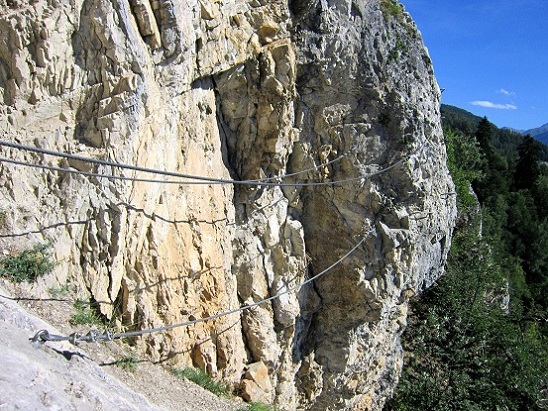 Foto: Andreas Koller / Klettersteigtour / Via ferrata du Belvedere (1265m) / 02.10.2012 01:17:42