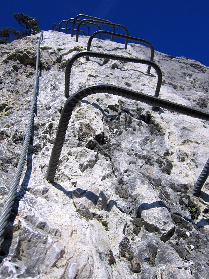 Foto: Andreas Koller / Klettersteigtour / Via ferrata du Belvedere (1265m) / 02.10.2012 01:17:08