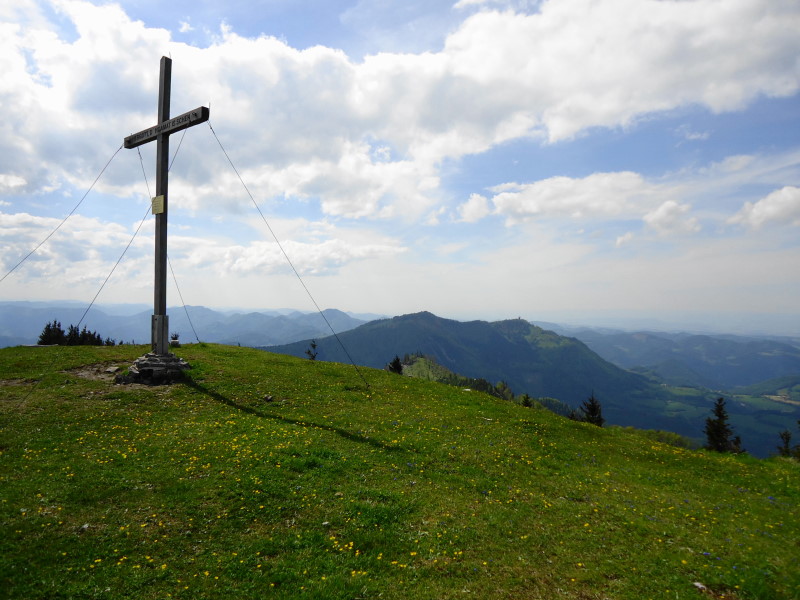 Foto: Günter Siegl / Wandertour / Hochstaff und Reisalpe (1399m) / Reisalpe, rechts Muckenkogel und Hinteralm / 29.05.2014 09:12:01