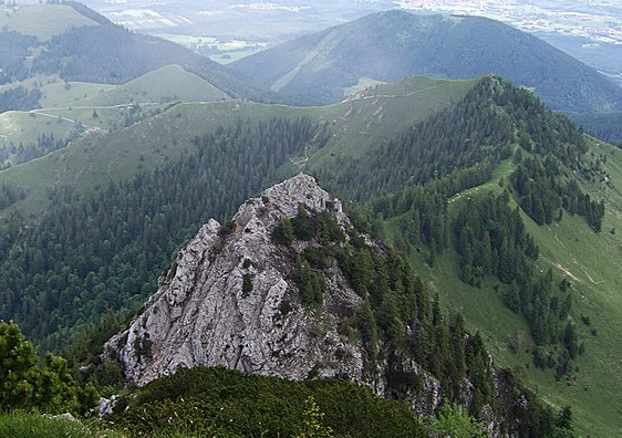 Foto: Wolfgang Lauschensky / Wandertour / Rampoldplatte – Lechnerköpfl – Hochsalwand – Wendelstein / Lechnerköpfl und Rampoldplatte von der Hochsalwand / 28.10.2012 22:34:04