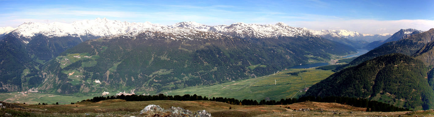 Foto: vince 51 / Wandertour / von Matsch auf die Spitzige Lun und das Hohe Joch / Panorama von der Spitzigen Lun Richtung Reschensee / 04.11.2012 21:39:32