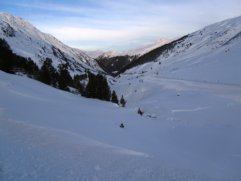 Foto: Andreas Koller / Skitour / Pischahorn und Mattjischtälli (2980m) / Flüelatal / 20.01.2013 22:15:53