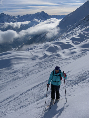 Foto: Wolfgang Lauschensky / Skitour / Schlüechtli über Tenner Chrüz / Abfahrtsgelände hinab ins Safiental / 25.01.2013 18:39:33