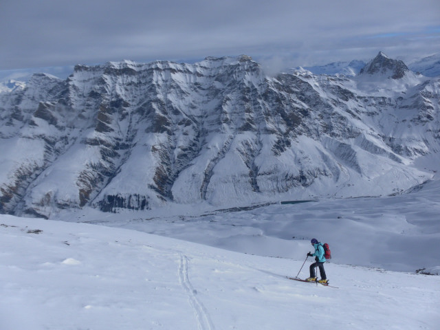 Foto: Wolfgang Lauschensky / Skitour / Piz Tomül 2946m / Bruschgghorn und Pizzas d'Anarosas jenseits des Safientalen / 30.01.2013 17:42:11