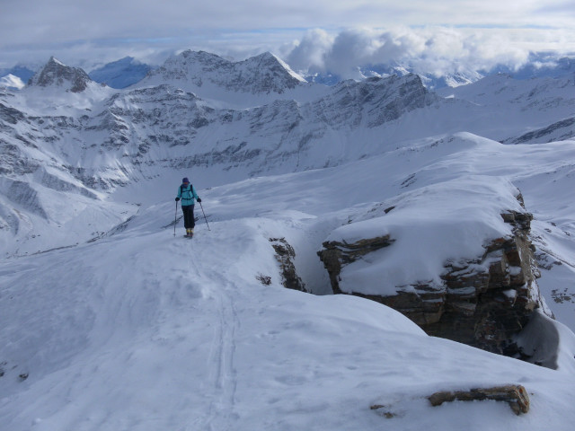 Foto: Wolfgang Lauschensky / Skitour / Piz Tomül 2946m / Rückblick vom Gipfel zum Gratverlauf / 30.01.2013 17:41:52