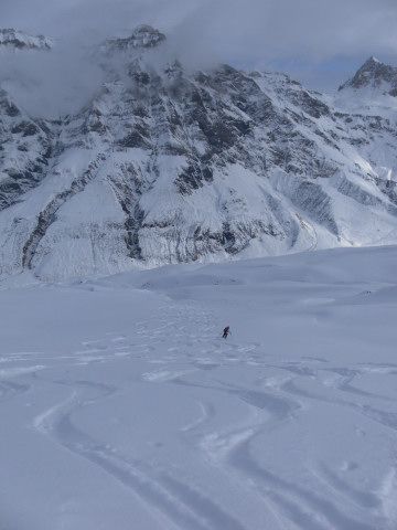 Foto: Wolfgang Lauschensky / Skitour / Piz Tomül 2946m / sanft geneigter Ausklang / 30.01.2013 17:41:14