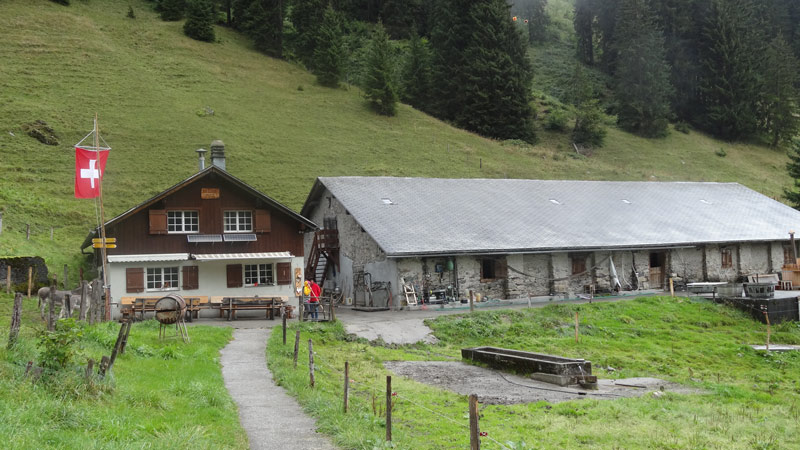 Foto: Datzi / Wandertour / Wanderung zum Berglimattsee und Wellness auf der Bergli Alp / Die Bergli Alp (Im Loch) / 18.09.2013 06:41:24