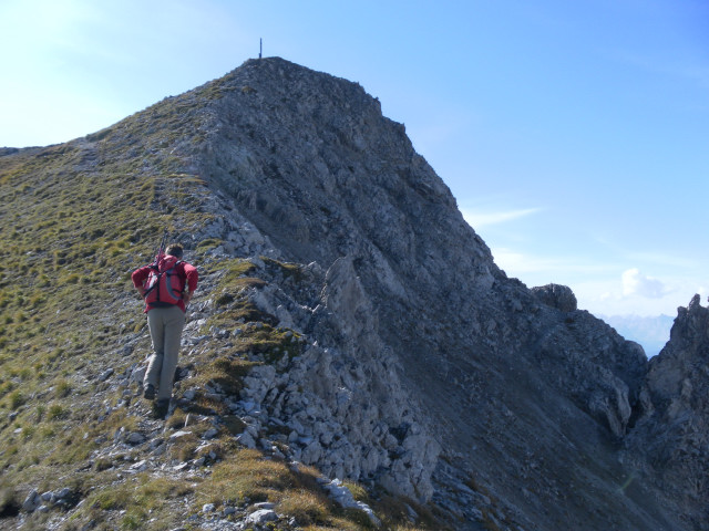 Foto: Wolfgang Lauschensky / Wandertour / Thaurer Jochspitze 2306m von der Pfeishütte / Gipfelgrat / 02.10.2013 10:49:31