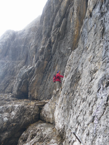 Foto: Wolfgang Lauschensky / Klettersteigtour / Furcia Rossa III Überschreitung / Ansatz der 1. Leiter / 17.10.2013 00:35:24