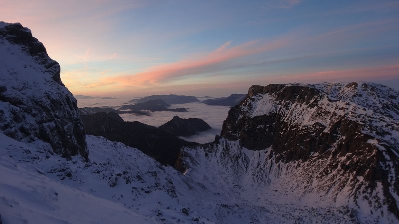 Foto: Datzi / Wandertour / Vom Brunnsee über die Eiblschlucht zum Hinteren Polster (Biwak) 2057m / Blick zum Gr. Grießstein und zum Fenstertrog mit Sonnentergang / 18.11.2013 19:10:57