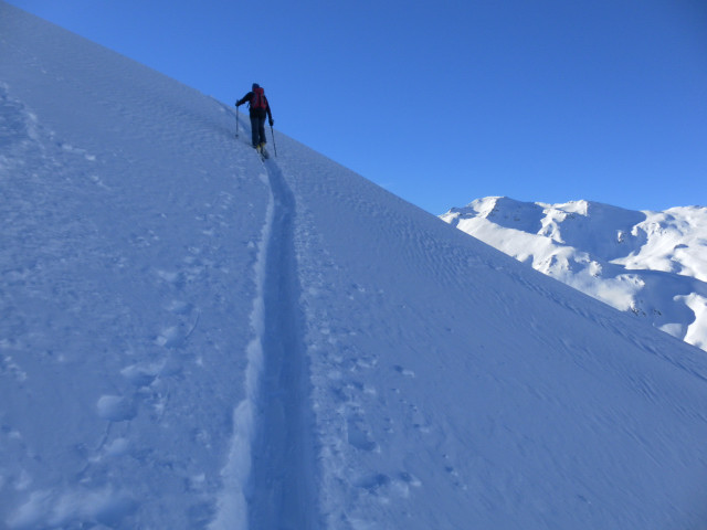 Foto: Wolfgang Lauschensky / Skitour / Elferspitze 2926m über Zwölferkopf 2760m / Grionkopf im Hintergrund / 12.01.2014 15:09:08