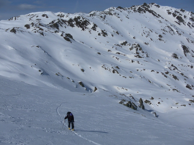Foto: Wolfgang Lauschensky / Skitour / Ochsenkopf 2469m aus dem Frommgrund / im Kar mit Blick zur Pallspitze / 23.03.2014 14:43:25