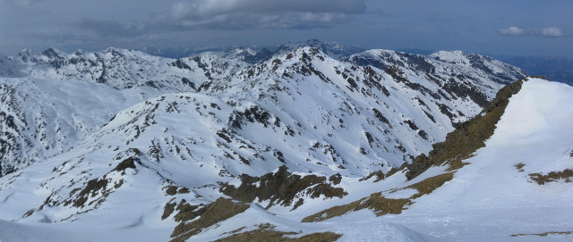 Foto: Wolfgang Lauschensky / Skitour / Ochsenkopf 2469m aus dem Frommgrund / Gipfelblick über die Pallscharte zur Pallspitze / 23.03.2014 14:42:07