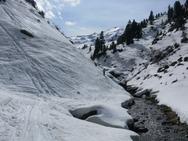 Foto: Wolfgang Lauschensky / Skitour / Ochsenkopf 2469m aus dem Frommgrund / Engstelle über der Frommalm / 23.03.2014 14:41:07