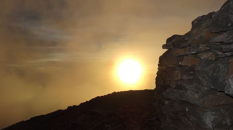 Foto: Datzi / Wandertour / Rundtour über den Psiloritis der Abstiegsweg führte dann über einsame Hirtenhütten / Der Sonnenuntergang / 25.06.2014 20:48:27