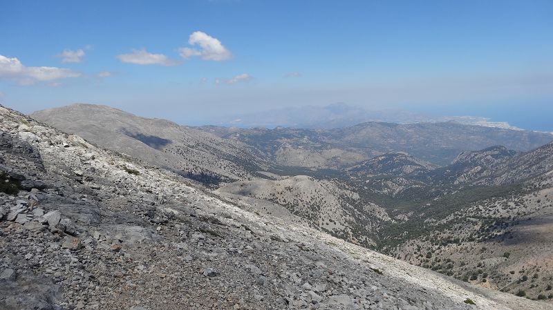 Foto: Datzi / Wandertour / Von der Lasithiou Hochebene zum Afentis sowie Dikti Ori (Biwak) und Lazaros / Der Weg zum Afendis / 27.06.2014 14:14:45