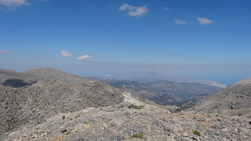 Foto: Datzi / Wandertour / Von der Lasithiou Hochebene zum Afentis sowie Dikti Ori (Biwak) und Lazaros / Blick zum Psiliritis / 27.06.2014 14:54:35
