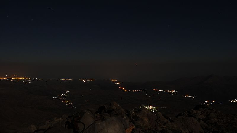 Foto: Datzi / Wandertour / Von der Lasithiou Hochebene zum Afentis sowie Dikti Ori (Biwak) und Lazaros / Nachtstimmung am Gipfel. Die Lichter im Tal haben für mich einen besonderen Reiz, wenn man so wie die Insel Kreta von oben übeblicken kann / 27.06.2014 14:59:15