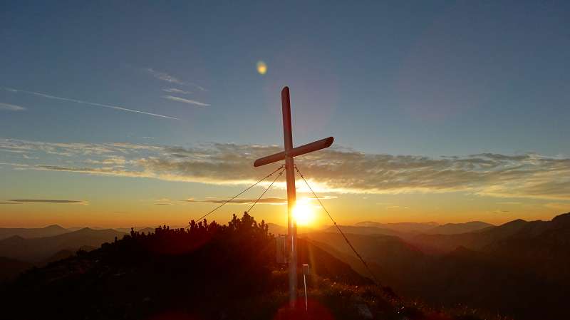 Foto: Datzi / Wandertour / Atemberaubendes Bergerlebnis auf der Riegerin / Die Sonne kommt hervor / 15.08.2014 08:58:15