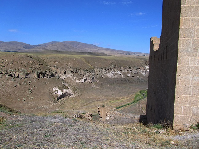 Foto: Andreas Koller / Wandertour / Kulturwanderung in den Ruinen von Ani (1378m) / 17.09.2014 01:43:53