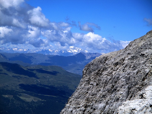 Foto: Andreas Koller / Klettersteigtour / Senda ferrada Piz Mitgel (3159m) / 18.09.2014 01:39:15